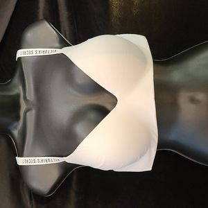 Victoria Secret T-Shirt Bra 38D NWOT